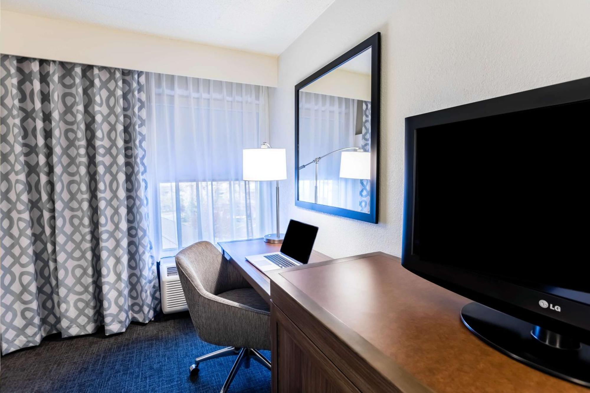 Hampton Inn St Charles St Peters Saint Charles Экстерьер фото