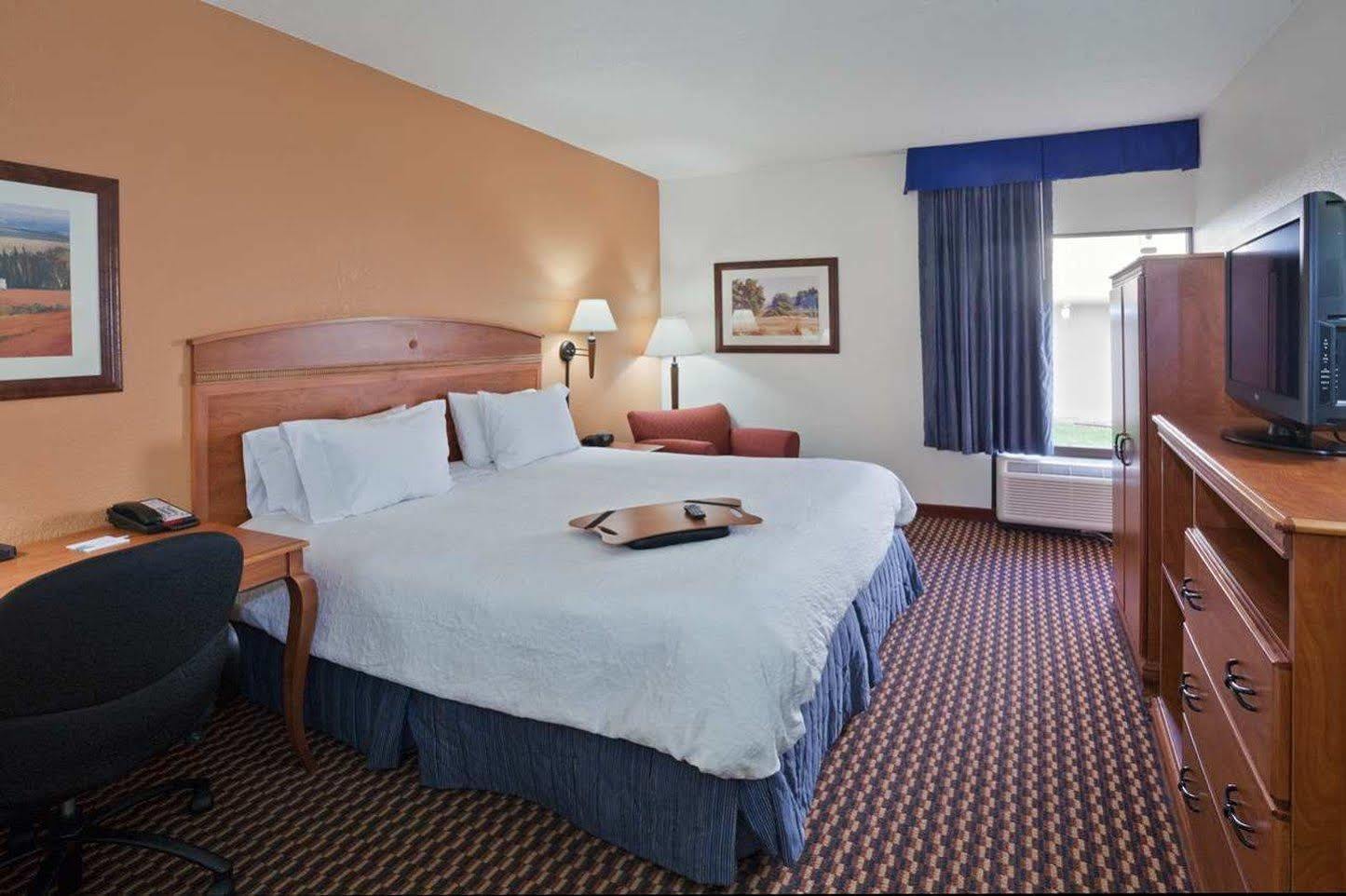 Hampton Inn St Charles St Peters Saint Charles Экстерьер фото